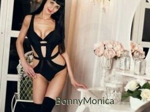 Bonny_Monica