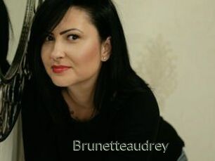 Brunetteaudrey