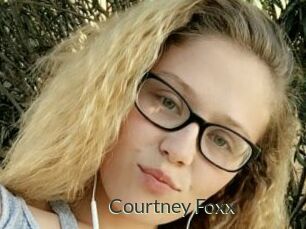 Courtney_Foxx