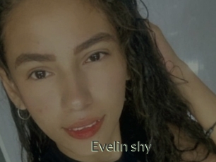 Evelin_shy