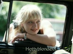 Hottyblondexx