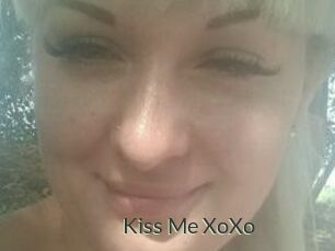 Kiss_Me_XoXo