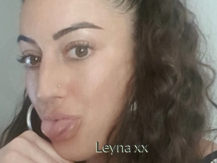 Leyna_xx Ejaculator