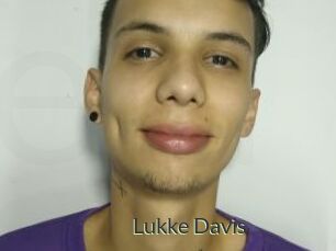 Lukke_Davis