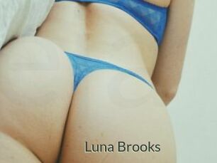Luna_Brooks