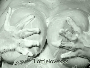 Lottielovexxx