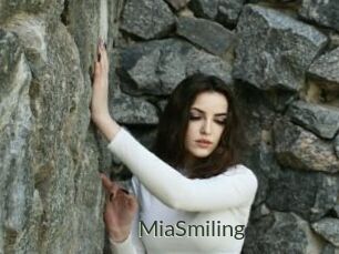 MiaSmiling