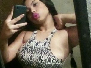 Mia_Coll