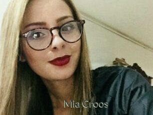 Mia_Croos