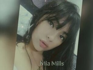 Mia_Mills