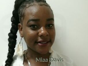 Miaa_Davis