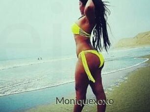 Moniquexoxo