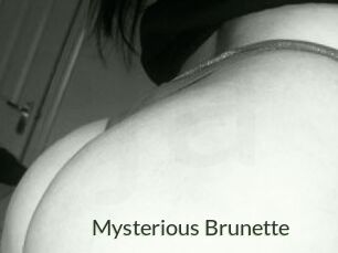 Mysterious_Brunette