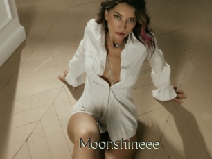 Moonshineee