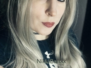 NikkiBanxx