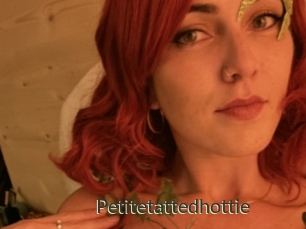 Petitetattedhottie