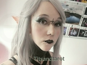 Titsandtarot
